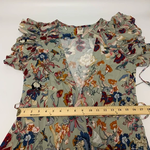 ELF Carmen Wrap Dress Gray Floral Ruffle V Neck Rayon Green Multi Tie Size L/XL - Picture 14 of 15